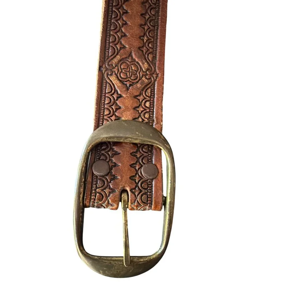 Handcrafted Cowhide Leather Belt Brass Buckle & Ornate Embossed Design 100/107 M